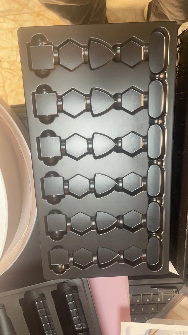 探索塑料制品源頭工廠 吸塑包裝與化工原料的精密協(xié)作